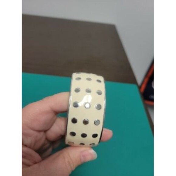 Vintage Ivory Enamel SilverTone Polka Dot Patterned Clamper Bangle Bracelet - Picture 6 of 8